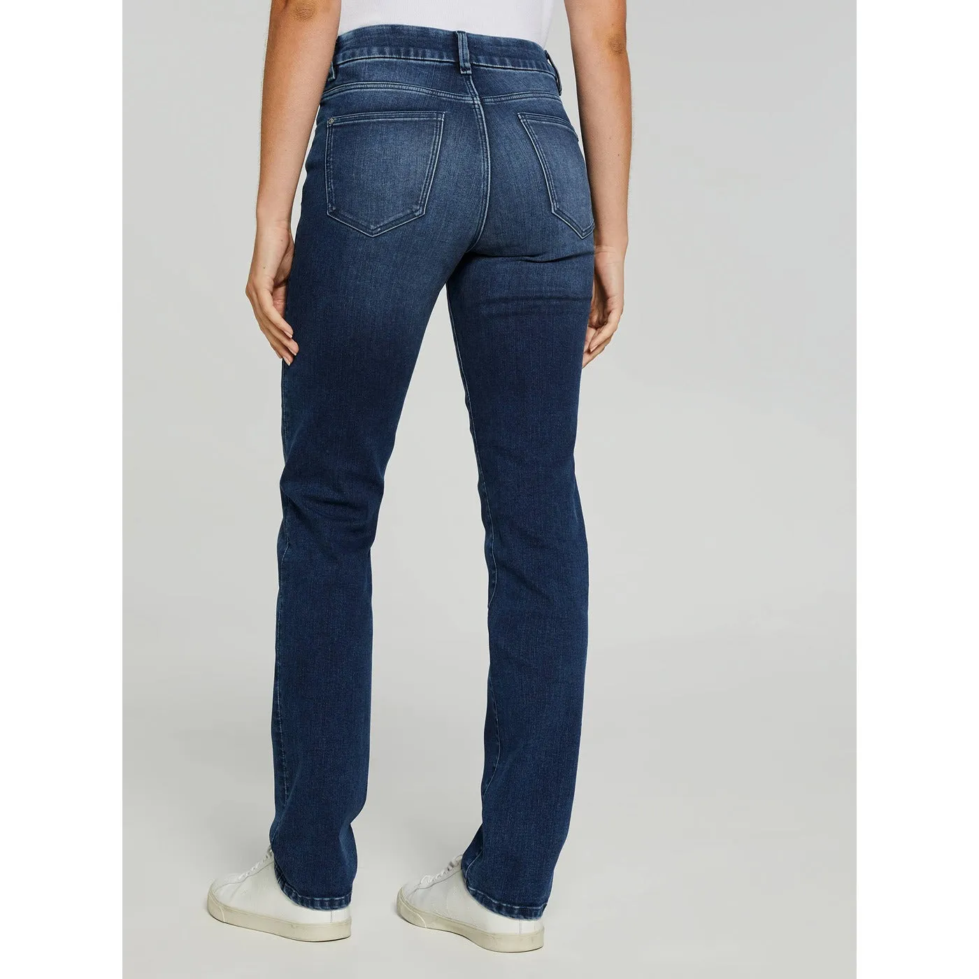 JJ High Rise Straight Jeans