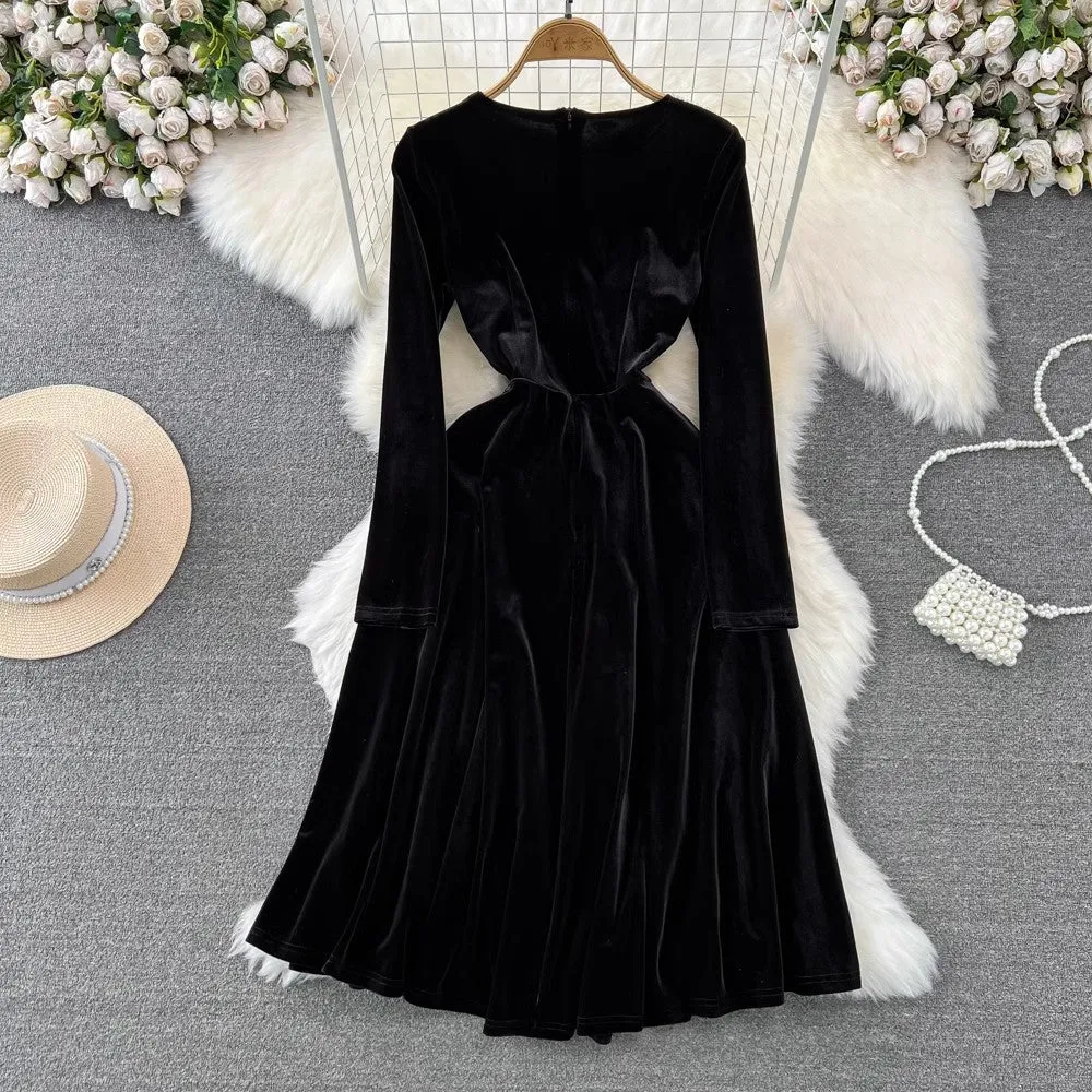 long-sleeved beaded round neck A-line velvet dress elegant long skirt    S3930