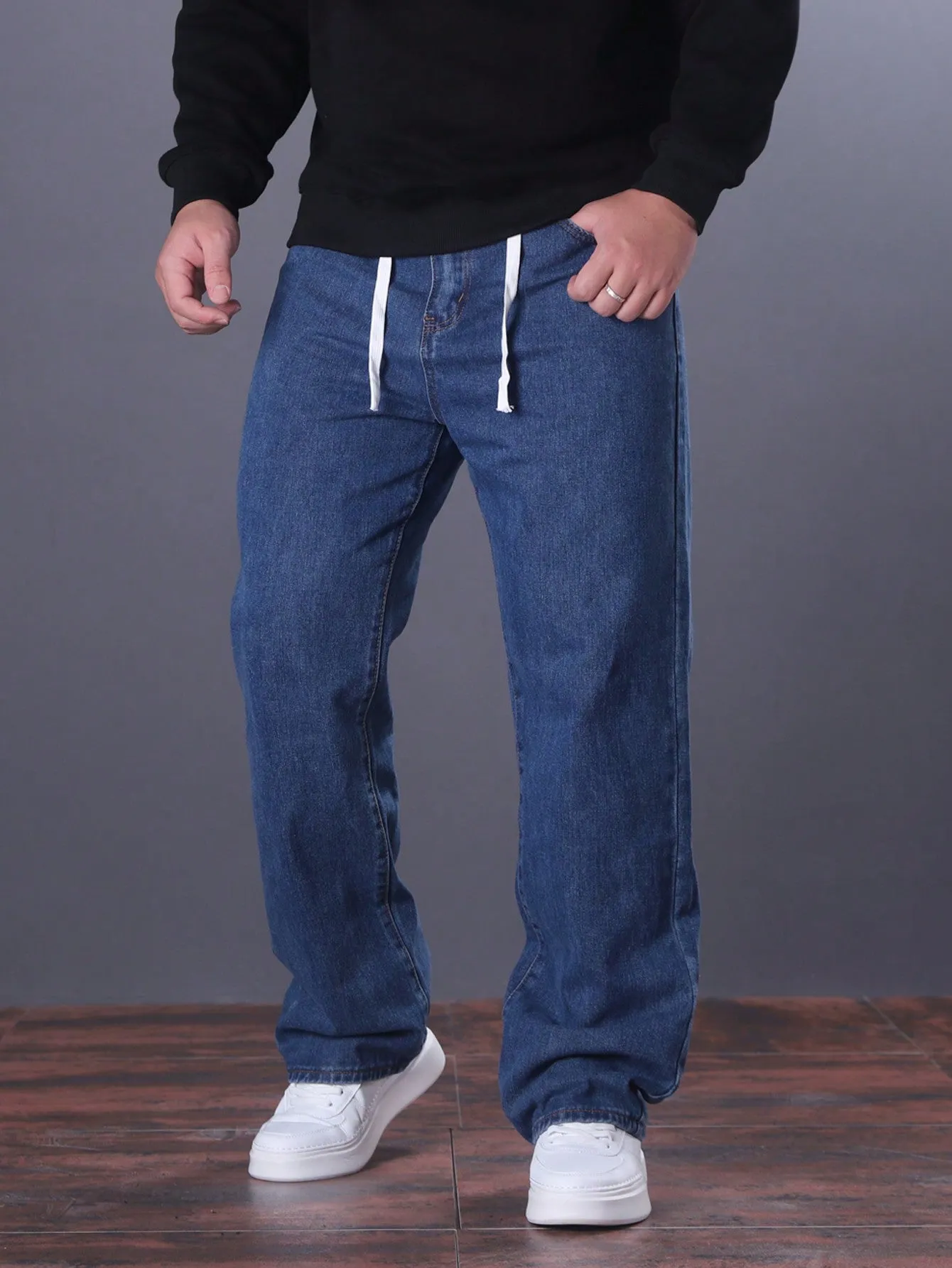 Manfinity Hypemode Loose Fit Men's Straight-Leg Jeans With Slanted Pockets