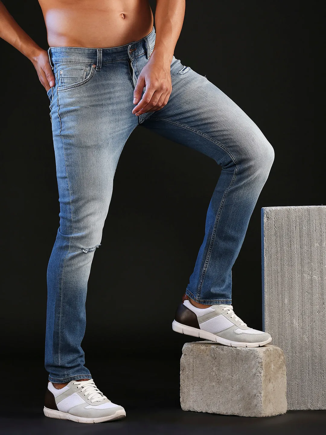 Spykar Limited Edition Light Blue Regular Fit Narrow Length Mid Rise Knee Slit Premium Stretchable Denim Jeans For Men (Rover)