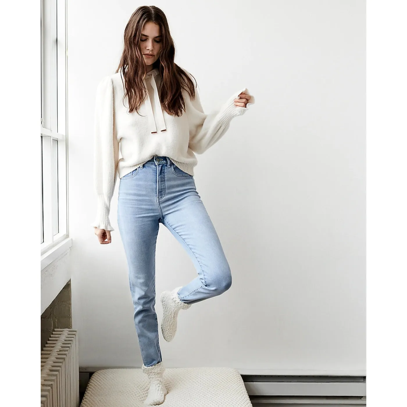 Super High Waisted Light Wash Slim Jeans